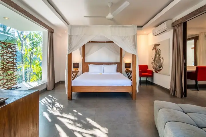Colorful Private Villa 3 BR, Seminyak With Staff — фото 5