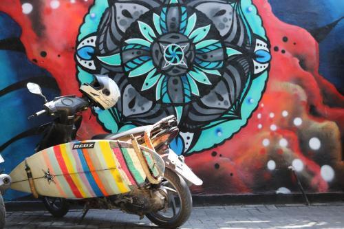 Чангу: Beachbums Berawa Hostel