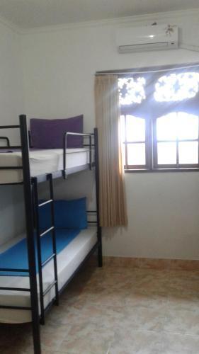 Чангу: Beachbums Berawa Hostel