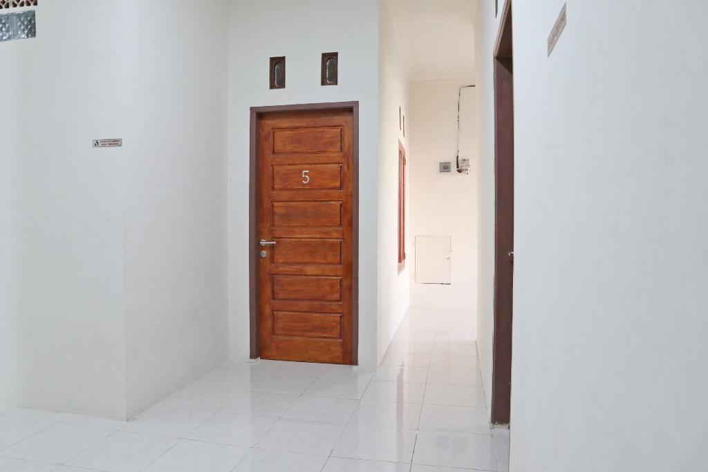 Букиттинги: OYO 2192 D'ostha HomeStay Syariah