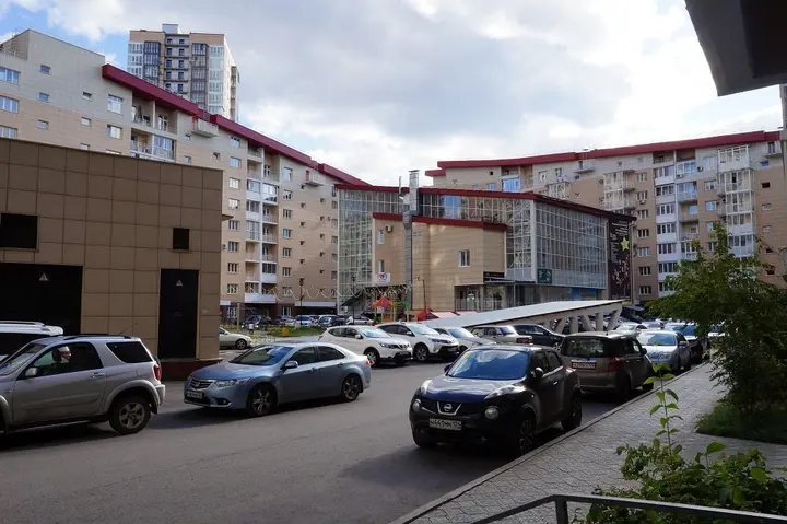 Красноярск: Апартаменты Авиаторов 25