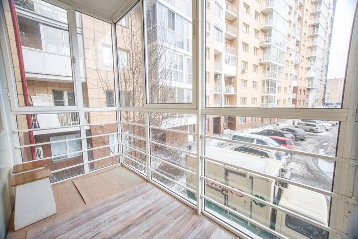Красноярск: Апартаменты Авиаторов 25