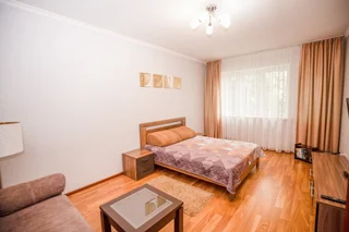 Красноярск: Апартаменты Авиаторов 25