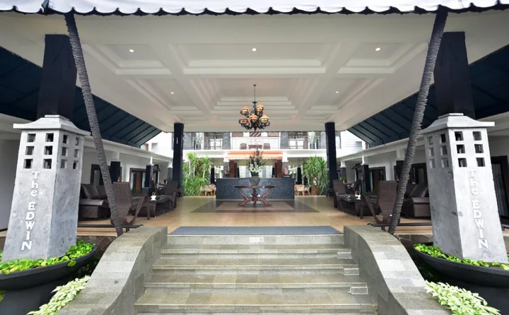 Батуретно: The Edwin Syariah By OYO Rooms