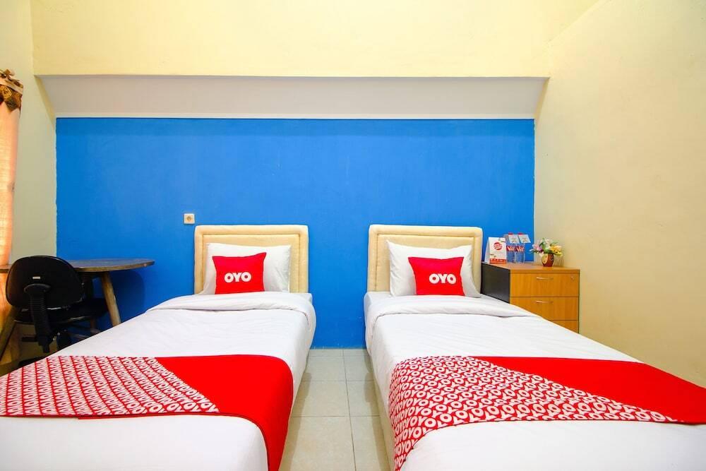 Депок: Grand Monica by OYO Rooms