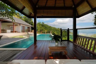 Сукасада: 2 BR Villa With Fantastic Ocean View, Lovina With Staff