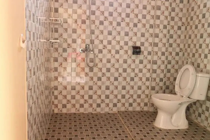 Озеро Тоба: Laster Jony's Guest House
