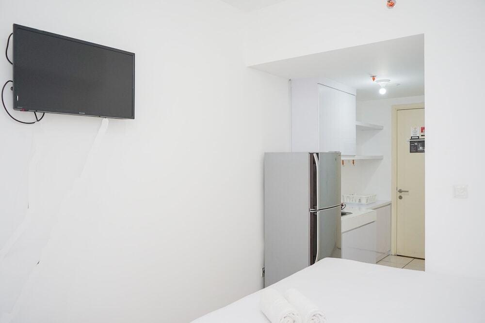 Legok: Wonderful Studio Apartment With City View At M-Town Residence