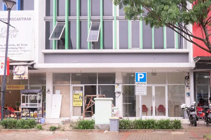 Legok: RedDoorz @ Garden Boulevard Citra Raya Tangerang