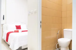 Legok: RedDoorz @ Garden Boulevard Citra Raya Tangerang