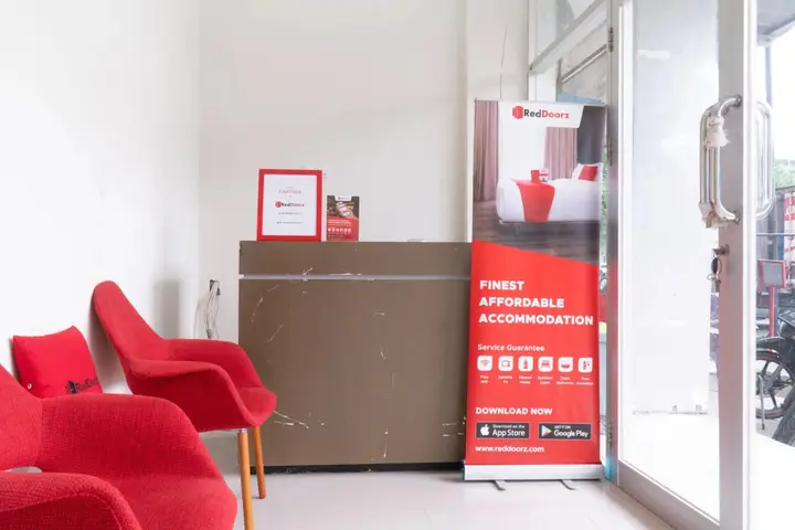 RedDoorz @ Garden Boulevard Citra Raya Tangerang — фото 6