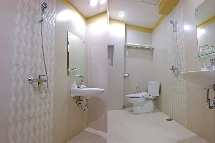 Петумбак: OYO 870 Aero Hotel