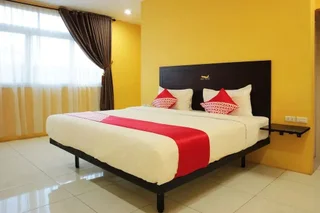 Петумбак: OYO 870 Aero Hotel