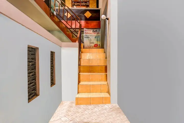 Парангтритис: Hotel Parangtritis