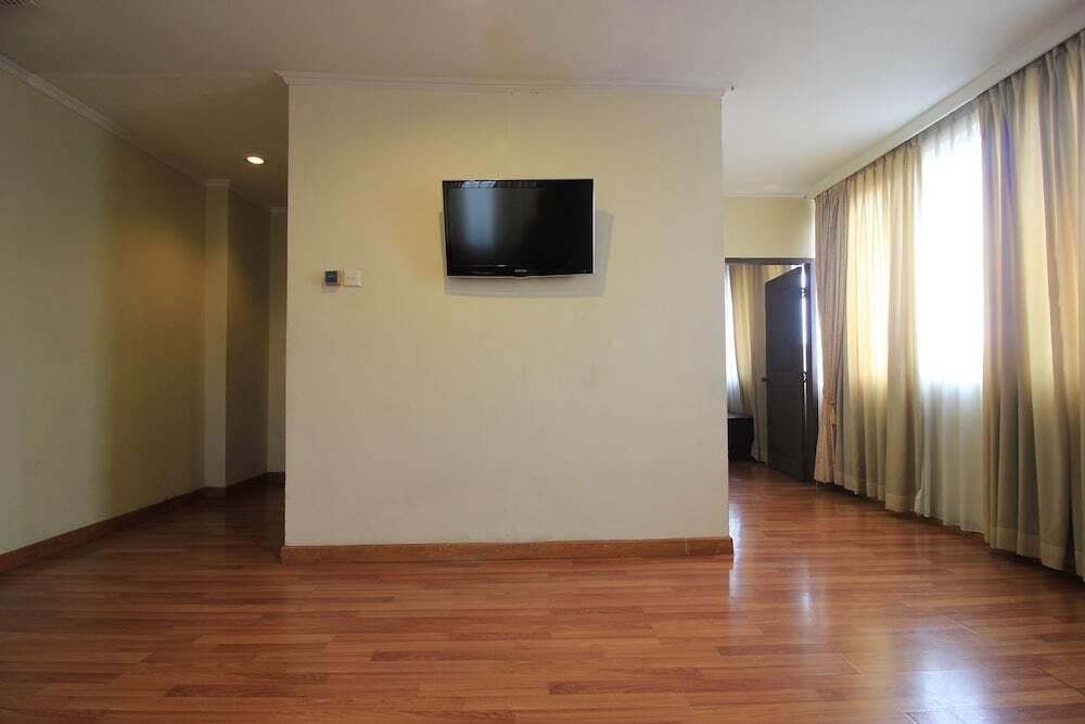 Пеканбару: Capital O 1583 Mutiara Merdeka Hotel