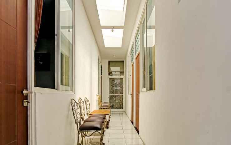 Бату: OYO 90077 Live Homestay