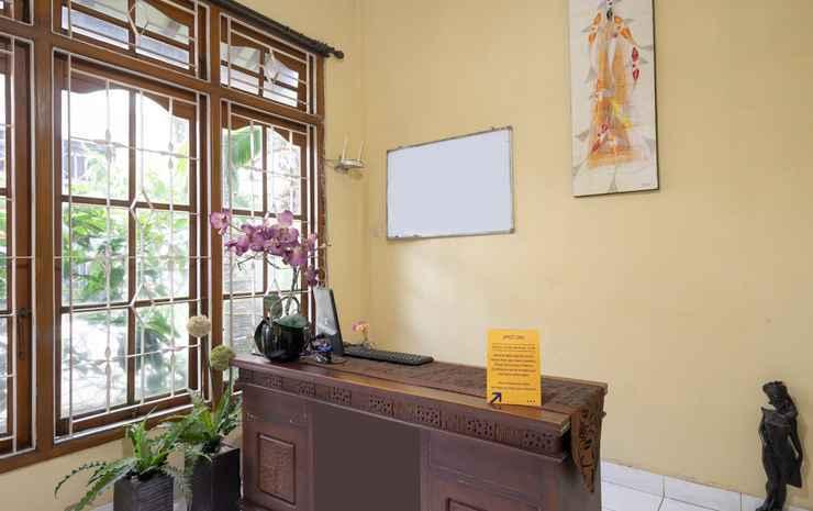 Депок: SPOT ON 2073 Guest House Omah Waris