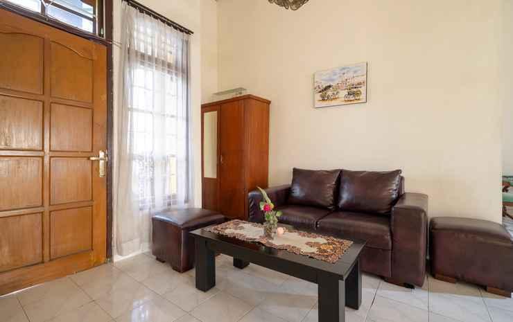 Депок: SPOT ON 2073 Guest House Omah Waris