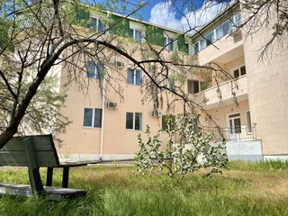 Прибрежное (Сакский район): Azur Hotel