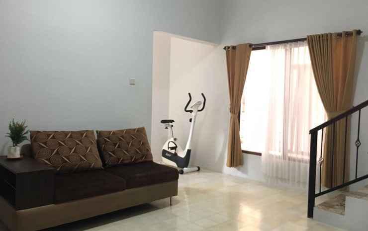 Батуретно: Family 5pax Homestay at Omah Cening