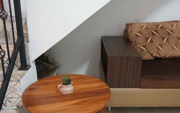 Family 5pax Homestay at Omah Cening — фото 1