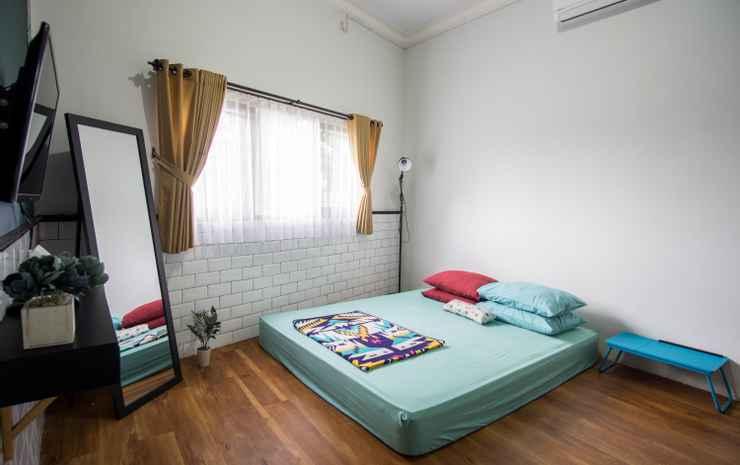 Family 5pax Homestay at Omah Cening — фото 6