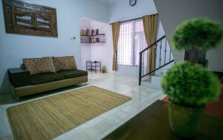 Family 5pax Homestay at Omah Cening — фото 4
