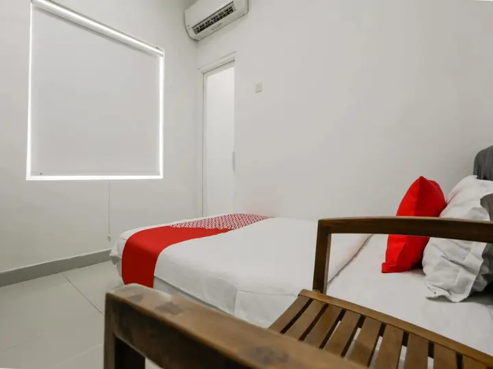 Суракарта: Super OYO 3838 Tamansari Guest House