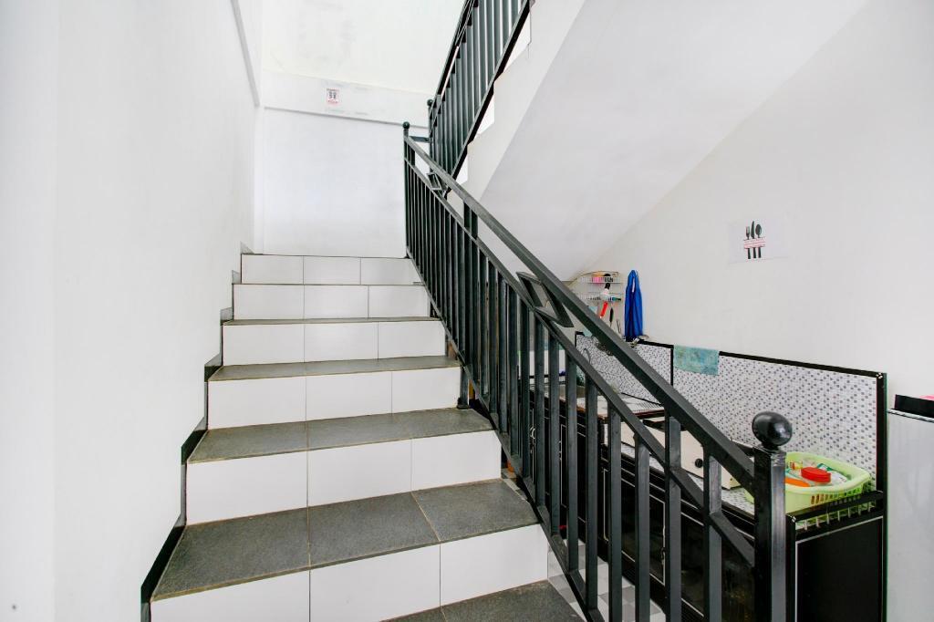 Банджанбару: OYO 3748 Rn Syariah Guest House