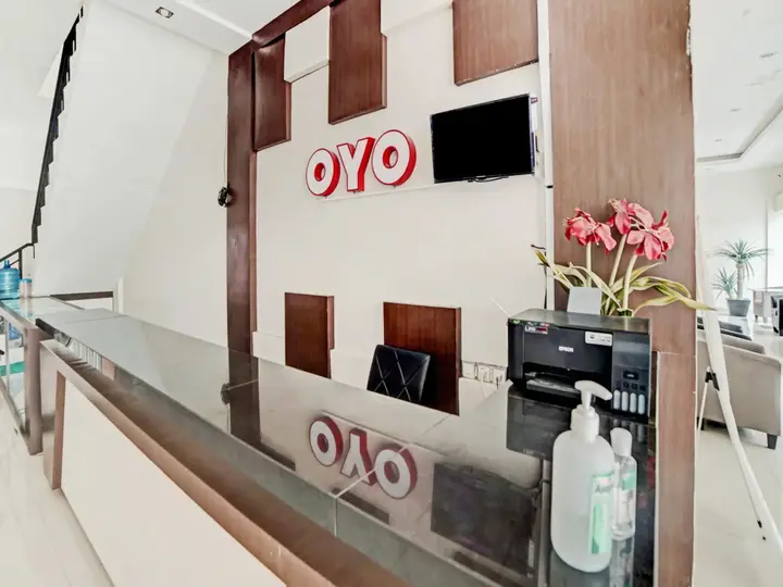 OYO 3051 Stm Suite Near Amplas Bus Terminal — фото 2