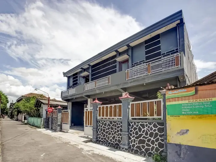 OYO 3220 Kost Putri Exclusive 272 — фото 1