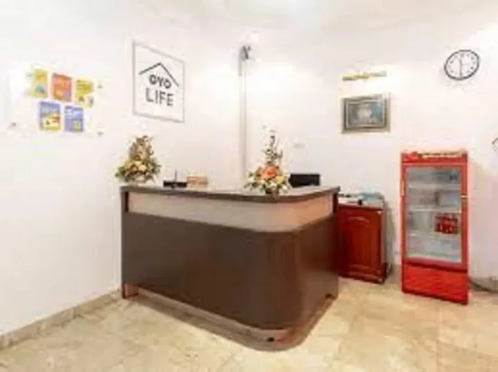 Медан: Oyo Life 2843 Raz House Syariah
