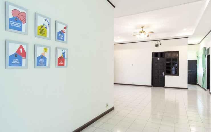 Медан: Oyo Life 2843 Raz House Syariah