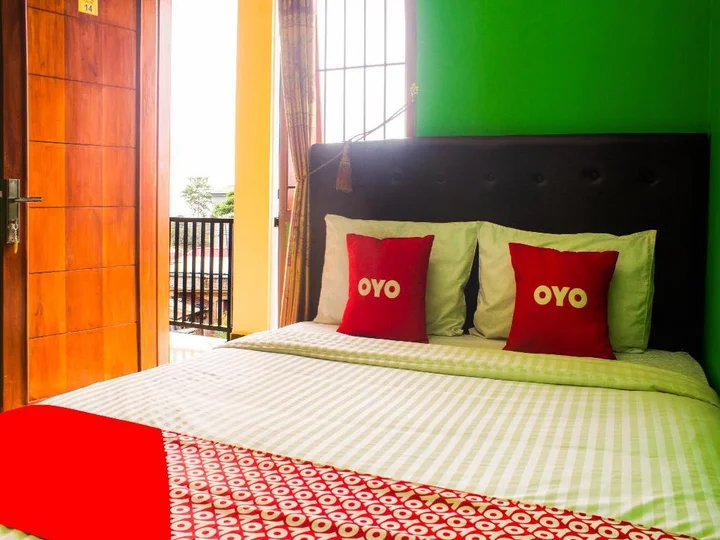 Чипанас: OYO 3744 D'akasia