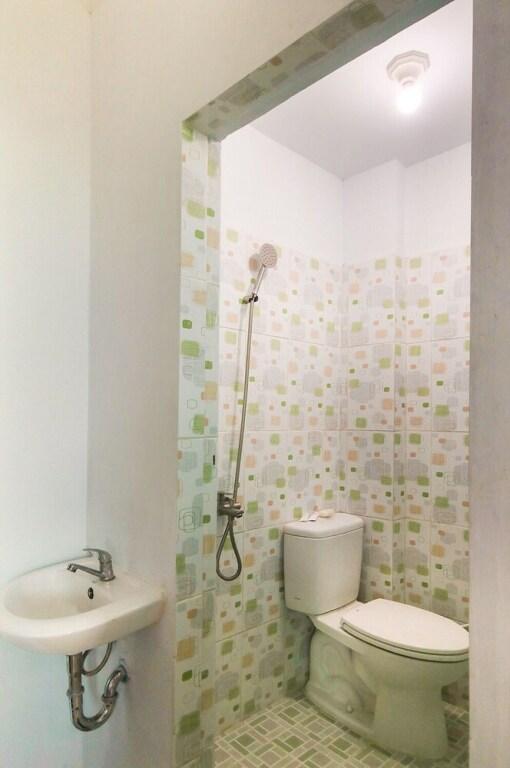 Медан: OYO 3844 Shinta Guesthouse