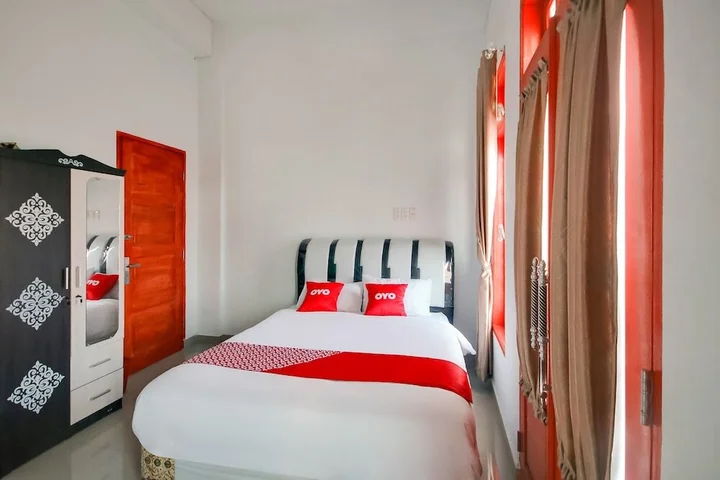 Медан: OYO 3844 Shinta Guesthouse