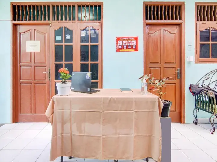 Депок: SPOT ON 3979 Wisma Purimas Syariah