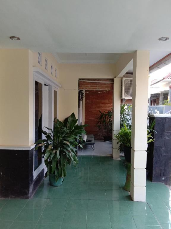 OYO 93859 Saffa 27 Guest House Syariah — фото 1