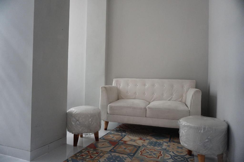 Депок: OYO 90023 Damar Kusumo Guest House