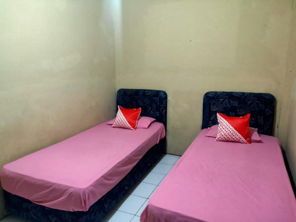 Баликпапан: OYO 90041 Hotel Sinar Lumayan Syariah