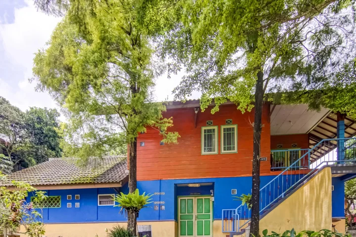 Барос: Villa Anyelir Yustik