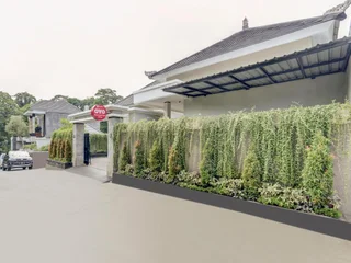 Табанан: OYO 90057 Riverside Bali Villas