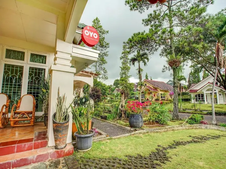 OYO 90080 Villa Lotus E06 — фото 2