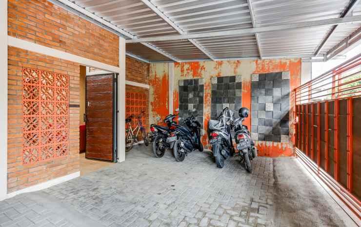 Депок: OYO 90095 Indah Homestay Syariah
