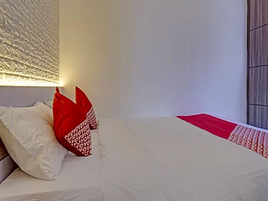 Тангеранг: OYO 90120 Bolang Room