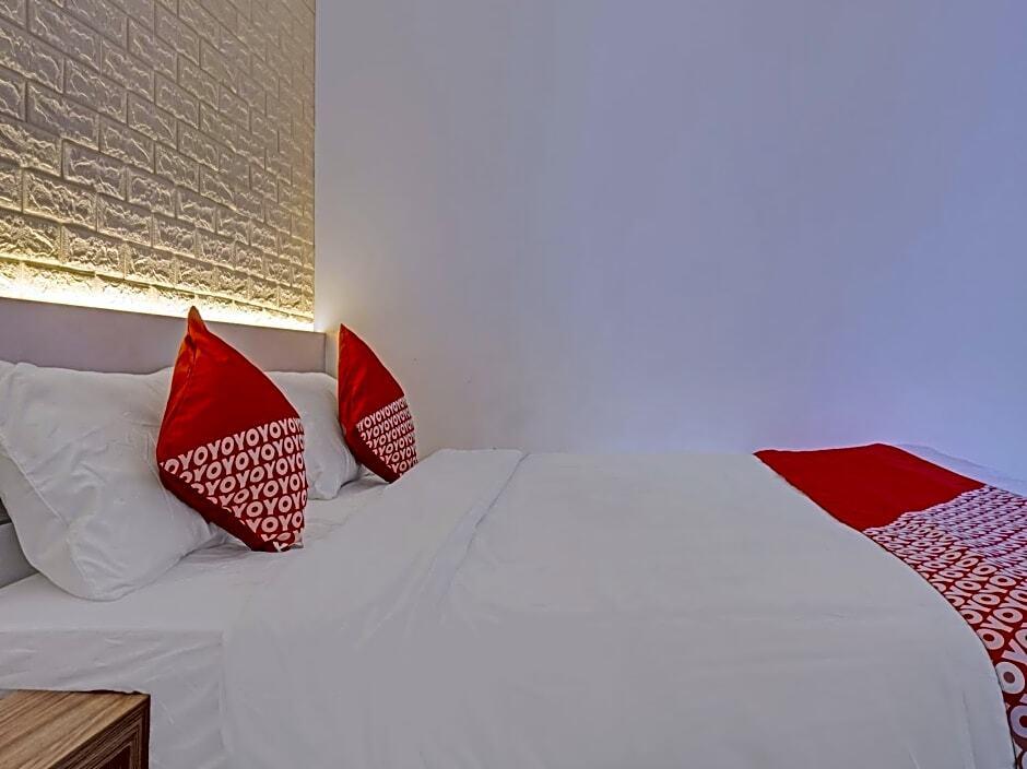 Тангеранг: OYO 90120 Bolang Room