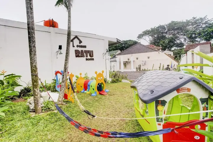 Бандар-Лампунг: OYO 90124 Oemah Ratu Hostel Syariah