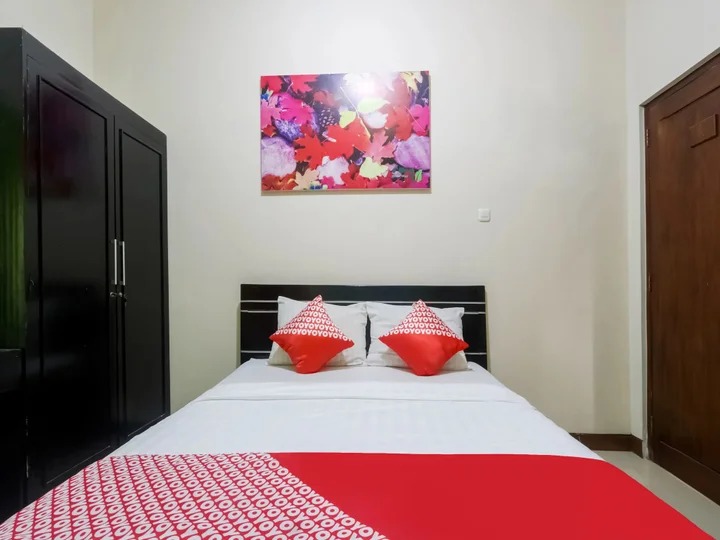 Суракарта: Super OYO 90193 D'waru Homestay Syariah