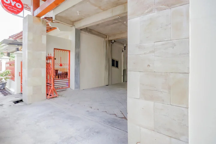 Депок: Super OYO 90210 Kenari House Syariah
