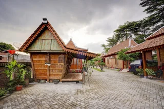 Батуретно: OYO 90265 Cempoko Mulyo Homestay Syariah